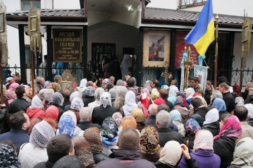 Священнослужителі й миряни єпархії провели паломництво до Холмської чудотворної ікони Богородиці